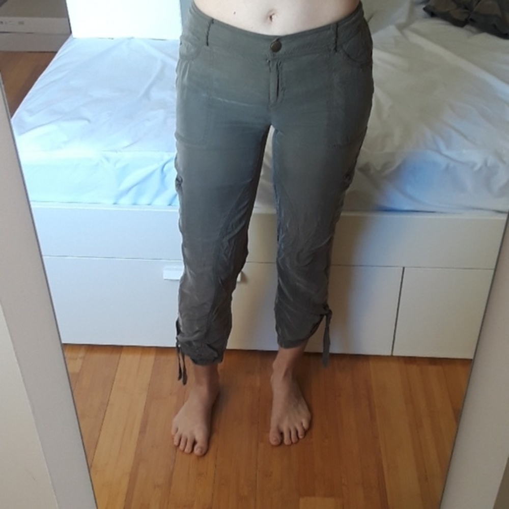Cache pants in olive green